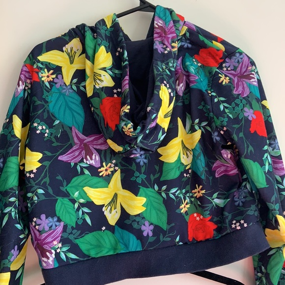 Perfect Adidas Tropical Set - Picture 3 of 7